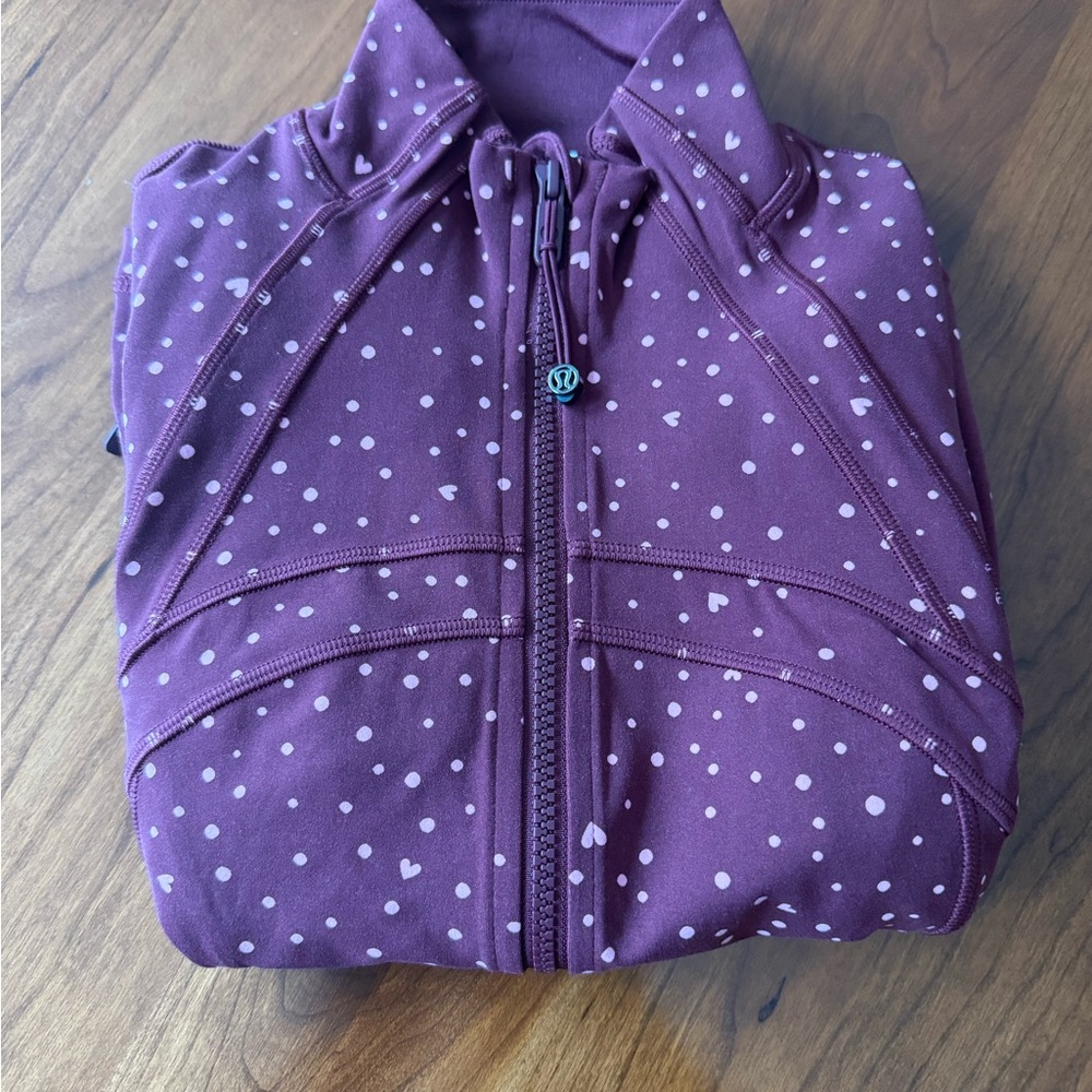 lululemon berry polka dot hearts define jacket sz 6